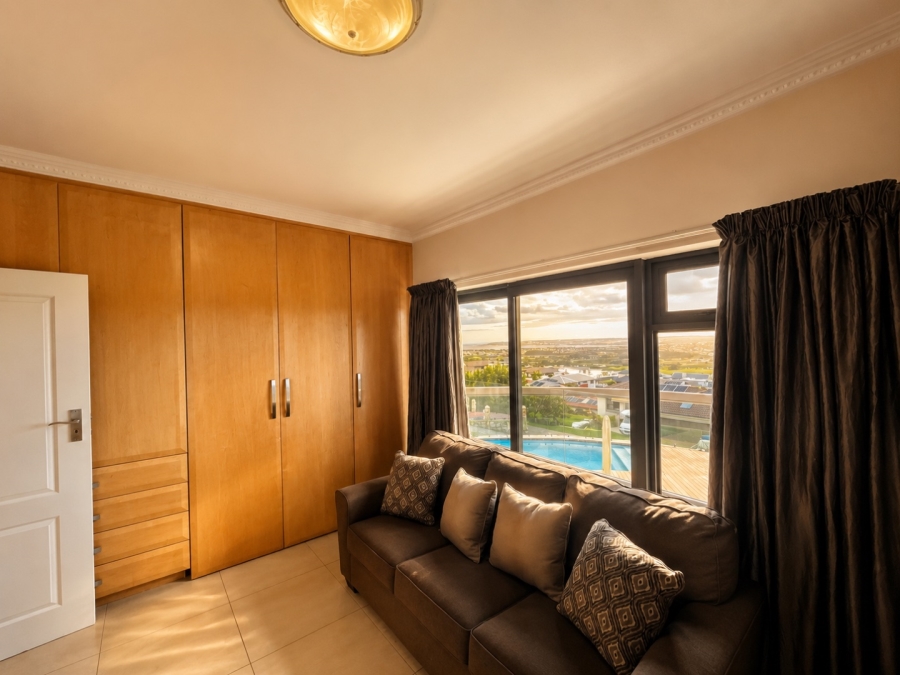 6 Bedroom Property for Sale in Monte Christo Western Cape